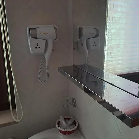 La Loggia カステル・ディ・サングロ