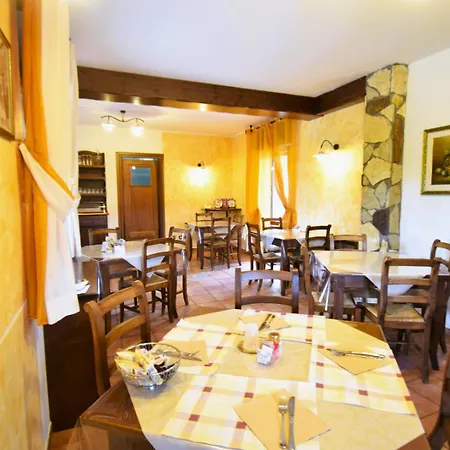 La Loggia カステル・ディ・サングロ